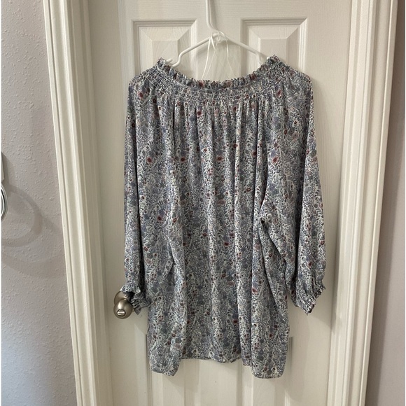 Host Pick! Rose+Olive Floral Top, Size 2X, Ruched, Tie Front, Ruffles - Picture 2 of 9